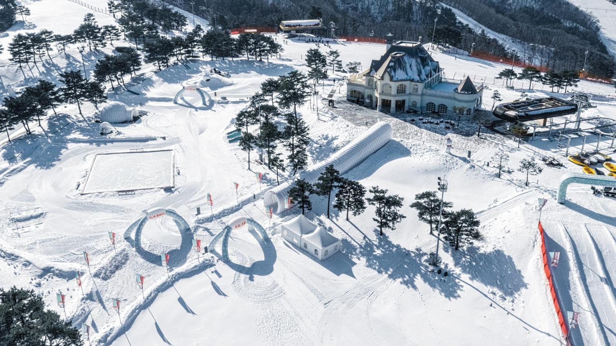 Отель Sono Calm Vivaldipark Хончхон Экстерьер фото